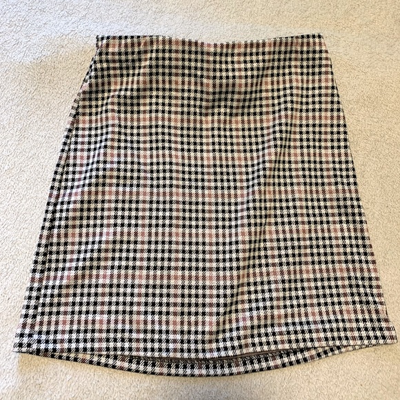 *2/$15* NWOT H&M Skirt - Picture 1 of 3